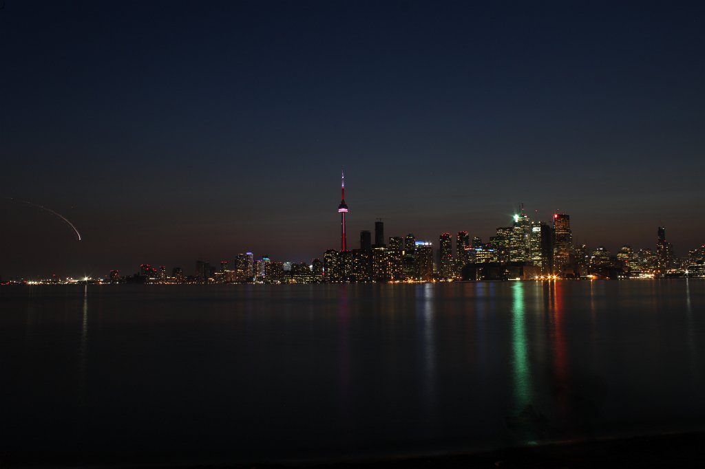 IMG_2295.JPG -  Toronto  at night