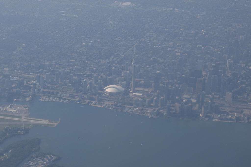 IMG_3208.JPG - Toronto view from the air