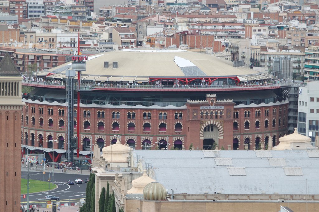 IMG_5628.JPG - View from the top of the  Museu Nacional d'Art de Catalunya  to the  Arenas  shopping center