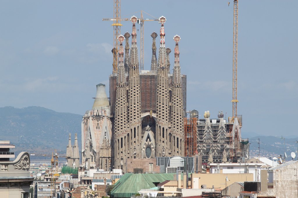 IMG_6580.JPG -  Sagrada Família  seen from  Casa Milà (La Pedrera) 