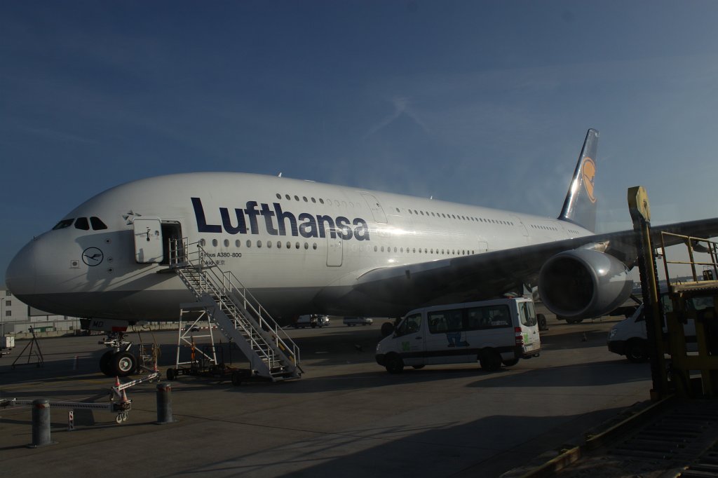 IMG_7614.JPG - Lufthansa Airbus 380-800 D-AIMD "Tokio"