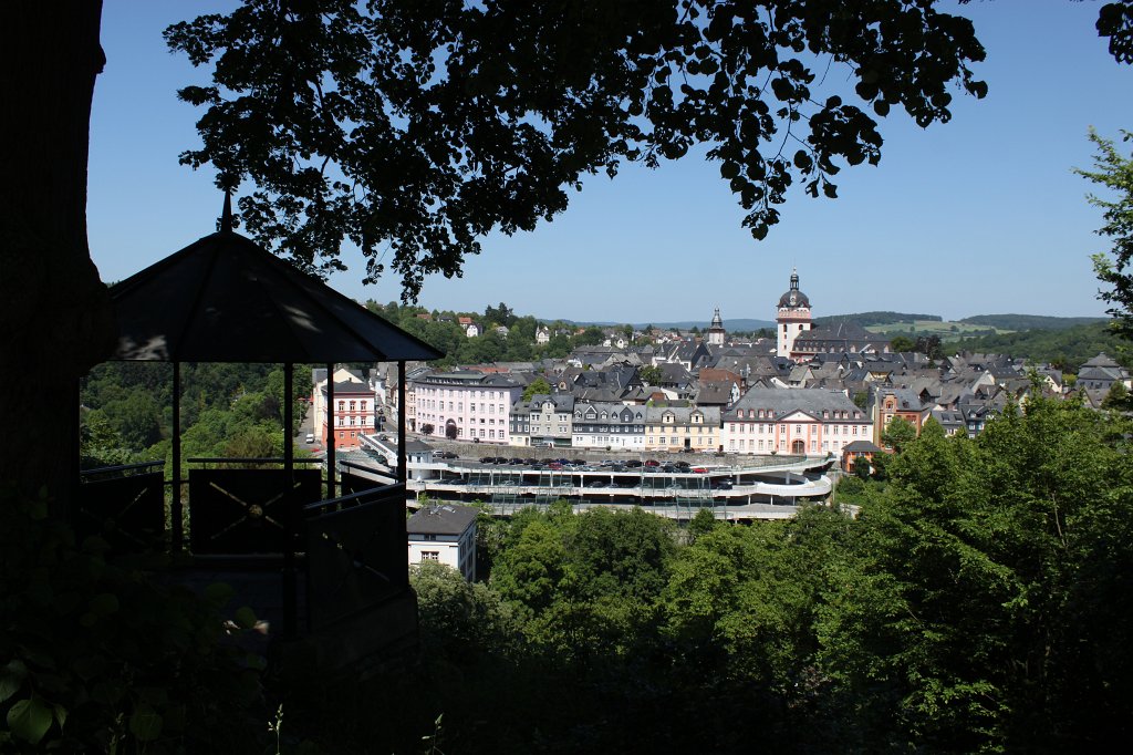 IMG_0933.JPG - Tempelchen and  Weilburg  view