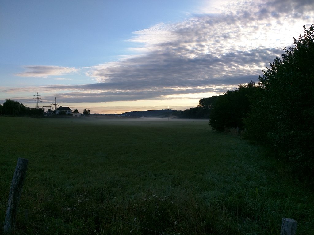 IMG_20150904_072926.jpg - Morning fog in the Usa valley