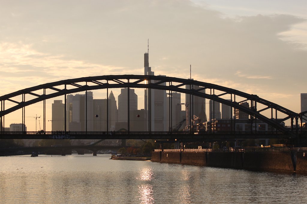 IMG_4803.JPG -  Frankfurt  Skyline