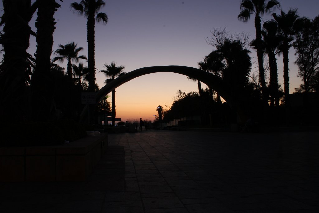 IMG_2832.JPG - After sunset at  Herzliya  beach