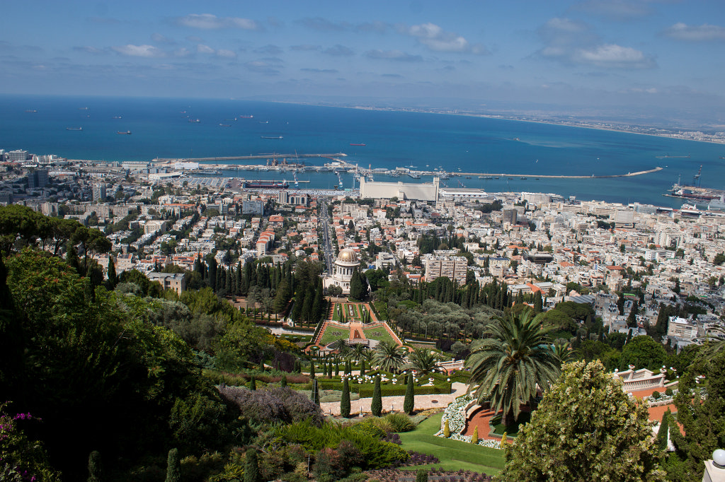 IMG_3075_c.jpg -  BahÃ¡'Ã­ gardens  in  Haifa 