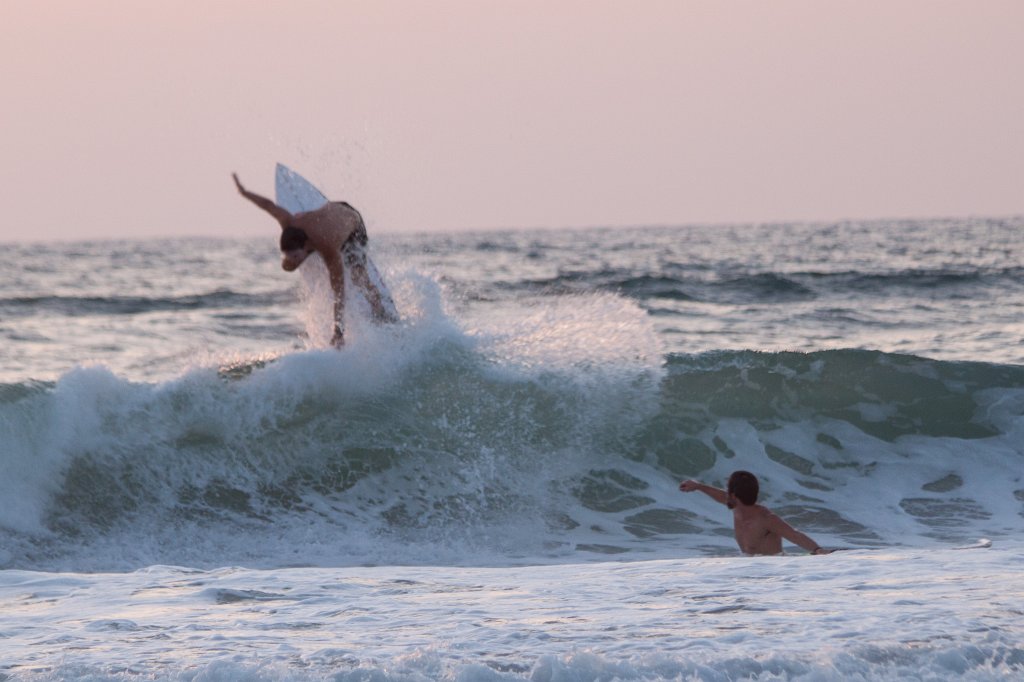 IMG_3528_c.jpg - Surfing at  Herzliya  beach