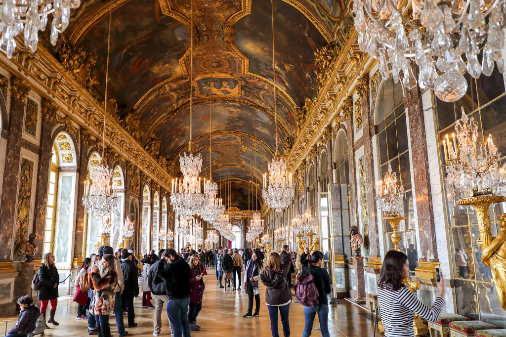 574B1719_c.jpg -  Galerie des Glaces (Hall of Mirrors)  in the  Palace of Versailles 