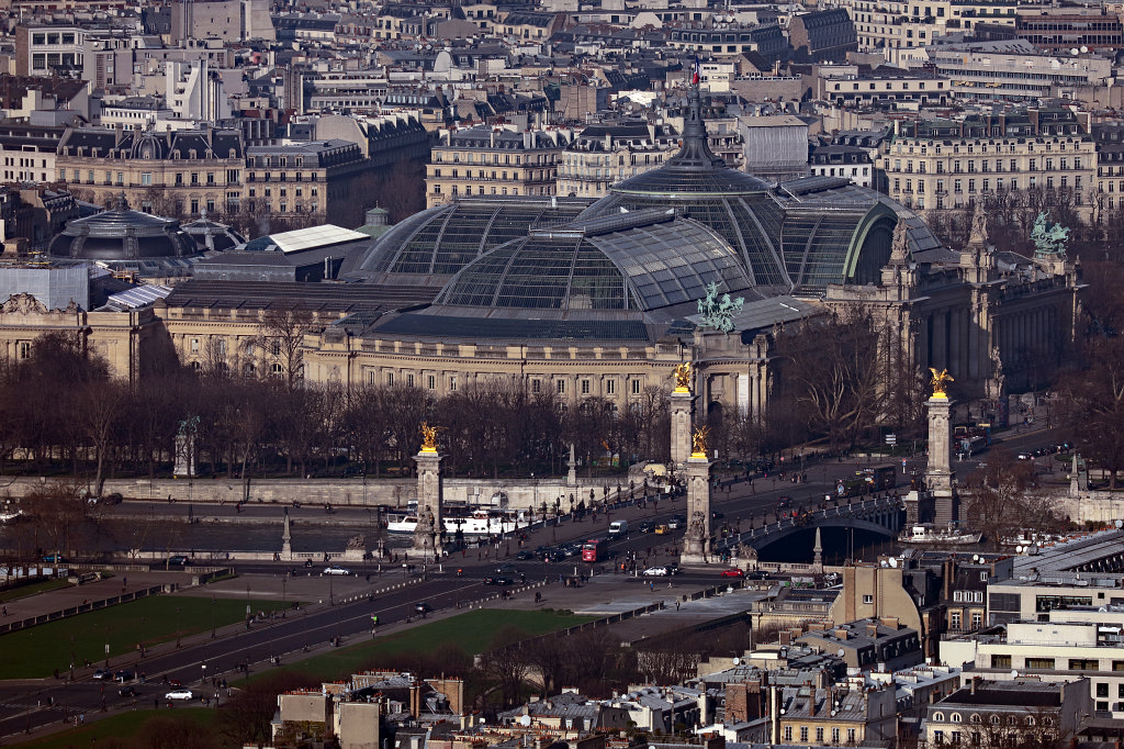 574B2034_c2.jpg -  Grand Palais  view from the  Tour Montparnasse 
