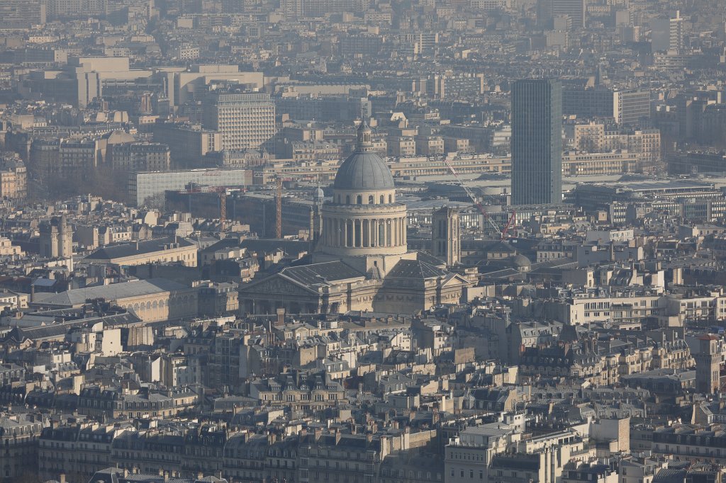 574B2086.JPG -  Panthéon  view from the  Tour Montparnasse 