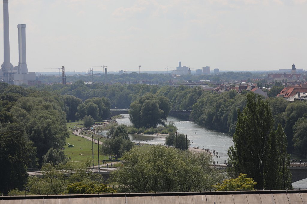 574B6372.JPG -  Isar  as seen from  German Museum of Masterpieces of Science and Technology  ( Deutsche Museum von Meisterwerken der Naturwissenschaft und Technik ). It is the world's largest museum of science and technology, with about 28,000 exhibited objects from 50 fields of science and technology.