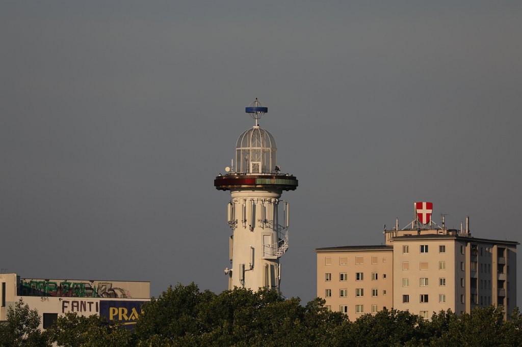 574B6610.JPG -  Leuchtturm Donauinsel 