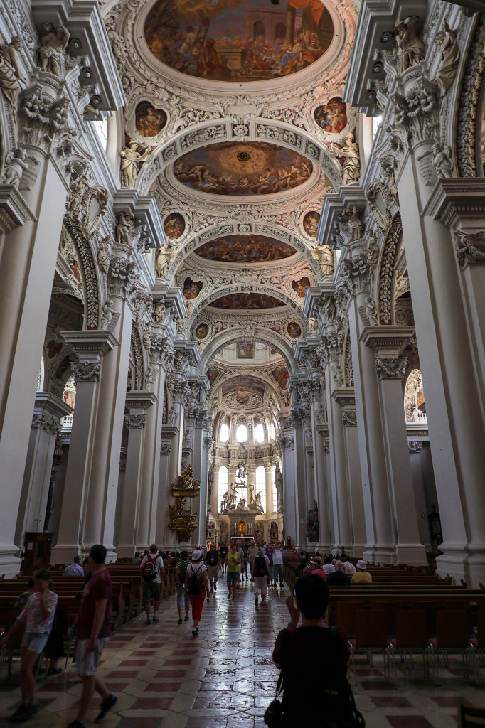 574B7307_c.jpg -  St. Stephen's Cathedral  ( Dom St. Stephan )  Passau 